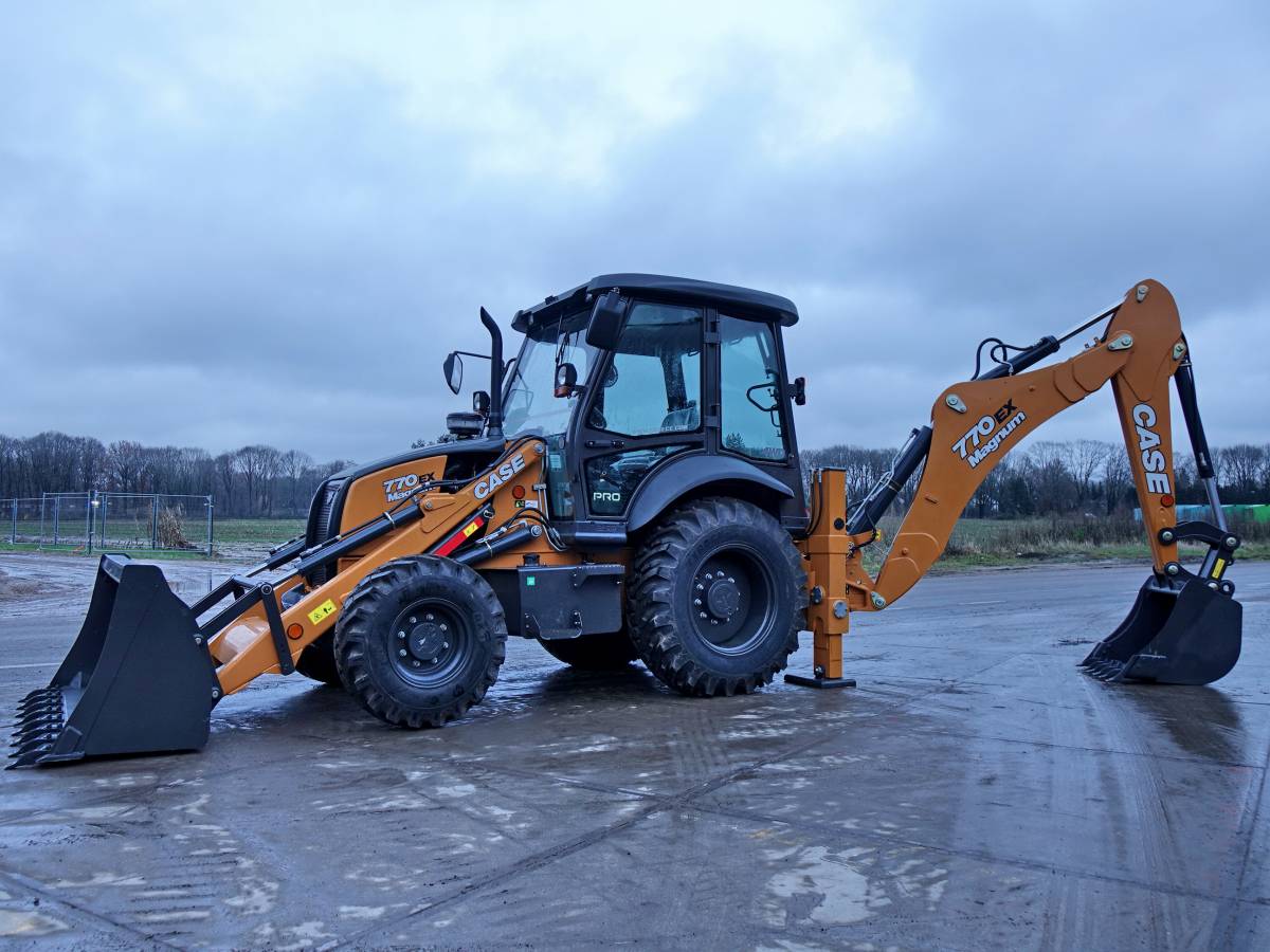 Case 770 EX MagnumSS Backhoe Loader Boss Machinery